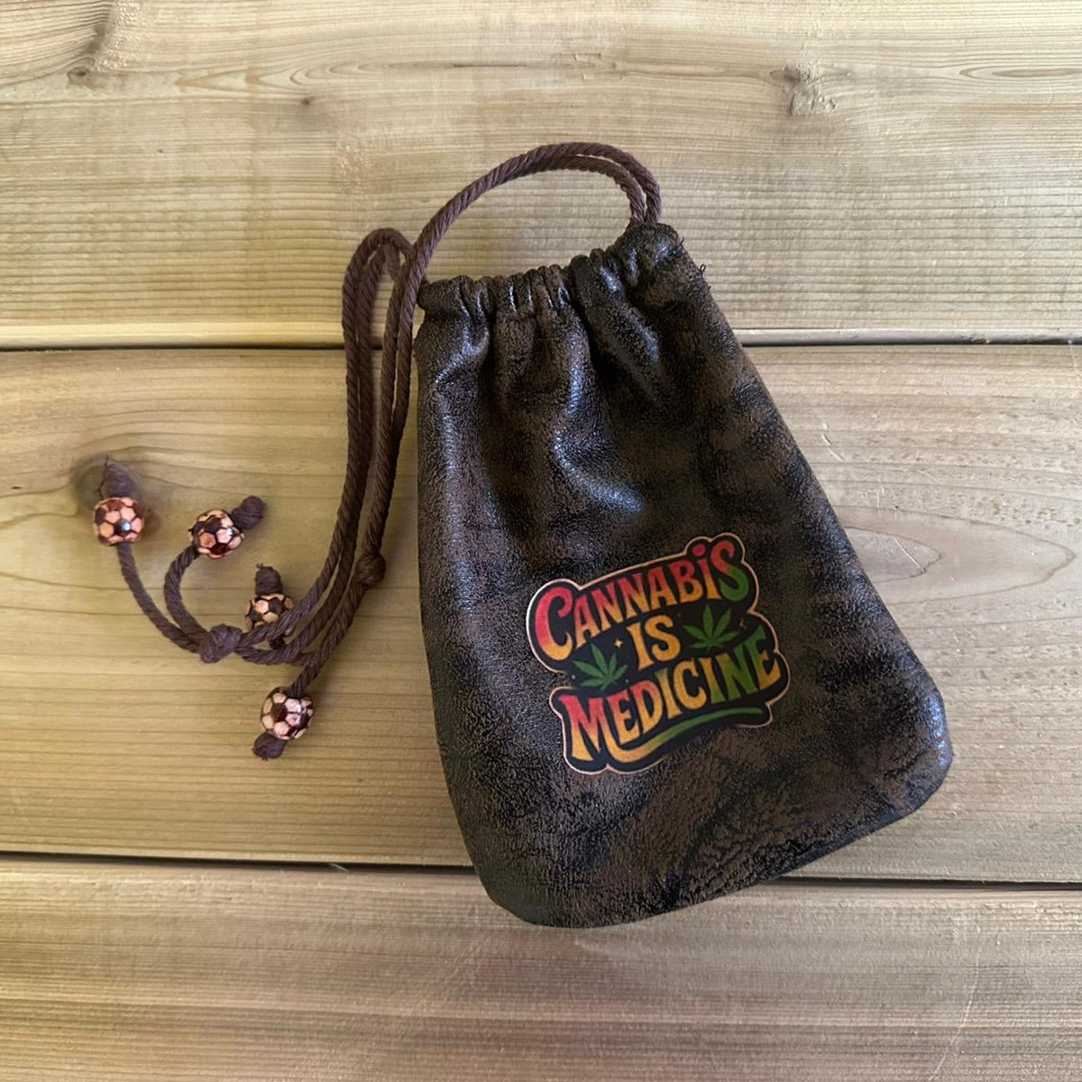 Pouch 004