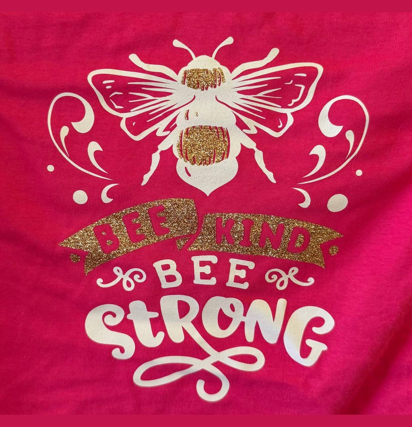 T-Shirt 025 (Bee Strong)